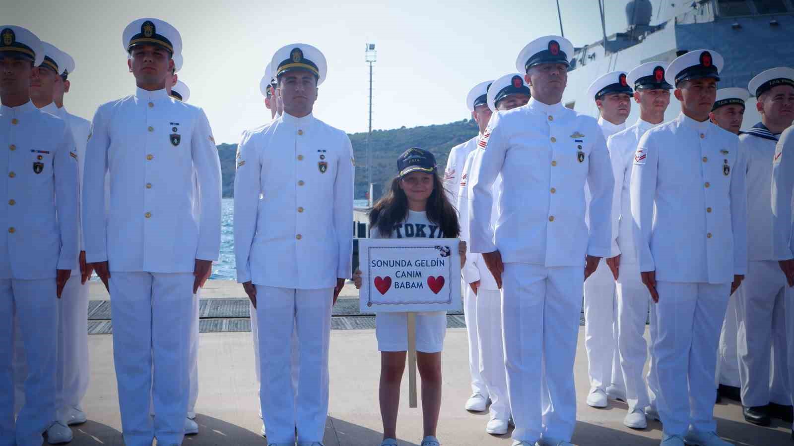 TCG Kınalıada Korveti g&ouml;revini tamamladı, Fo&ccedil;a Deniz &Uuml;s Komutanlığında t&ouml;renle karşılandı 