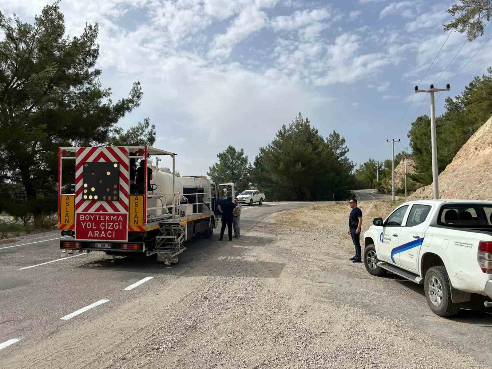 Büyükşehirden yayla yollarına bakım