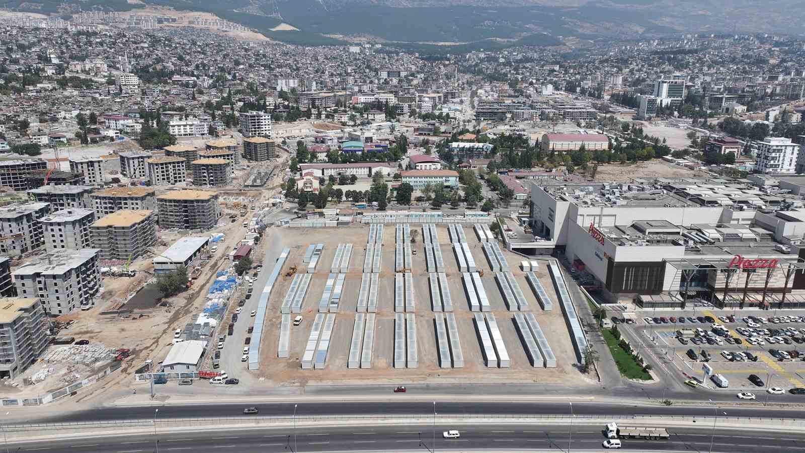 Yeni ge&ccedil;ici &ccedil;arşının kurulumu hızla s&uuml;r&uuml;yor
