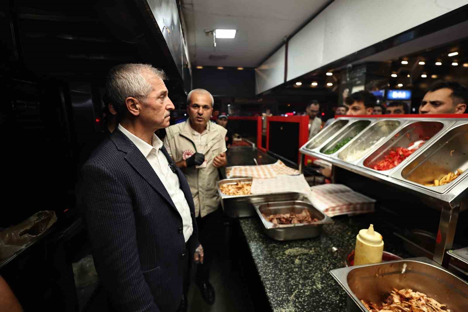 Şahinbey Belediyesi&rsquo;nin zabıta denetimleri s&uuml;r&uuml;yor
