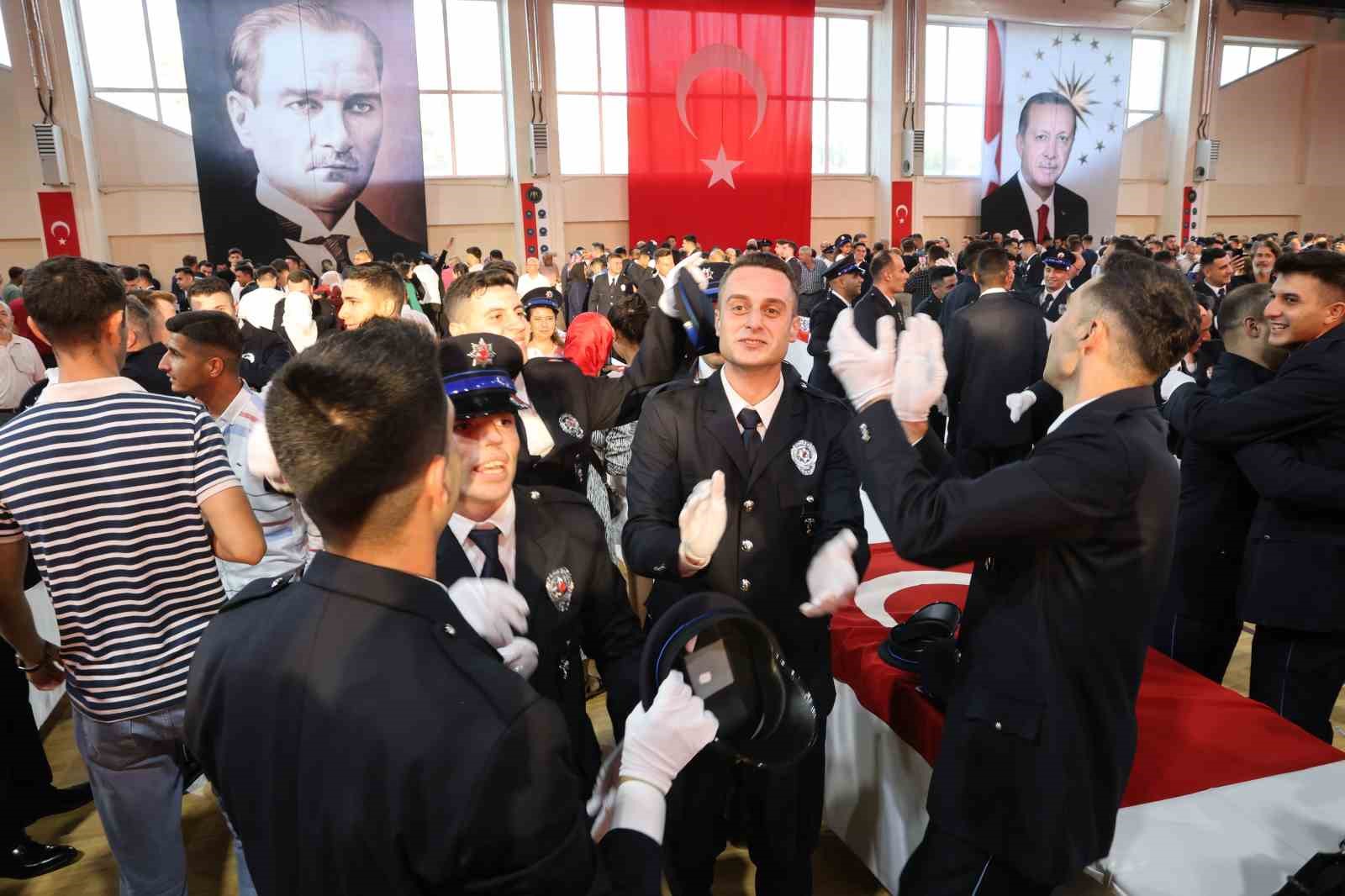 Adana&rsquo;da 350 polis adayı mezun oldu
