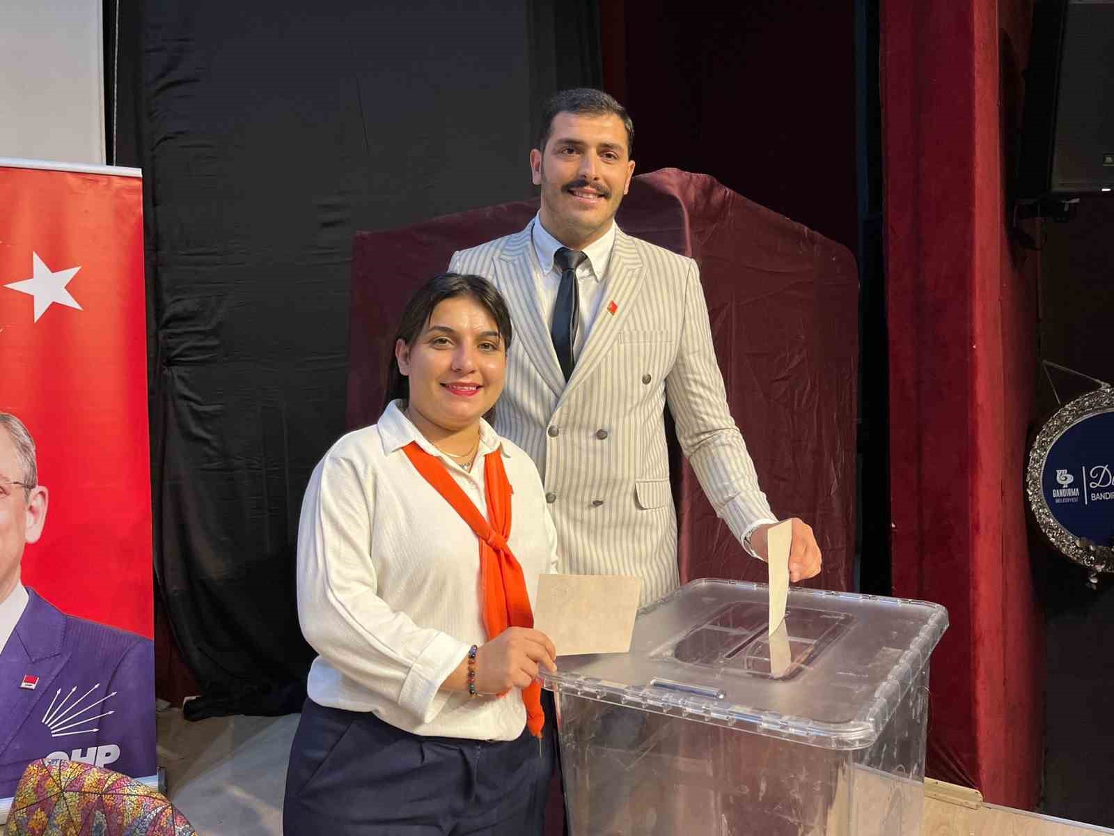 CHP Bandırma Gen&ccedil;lik Kolları se&ccedil;imindeki usuls&uuml;zl&uuml;k iddiası MYK&rsquo;ya taşınıyor
