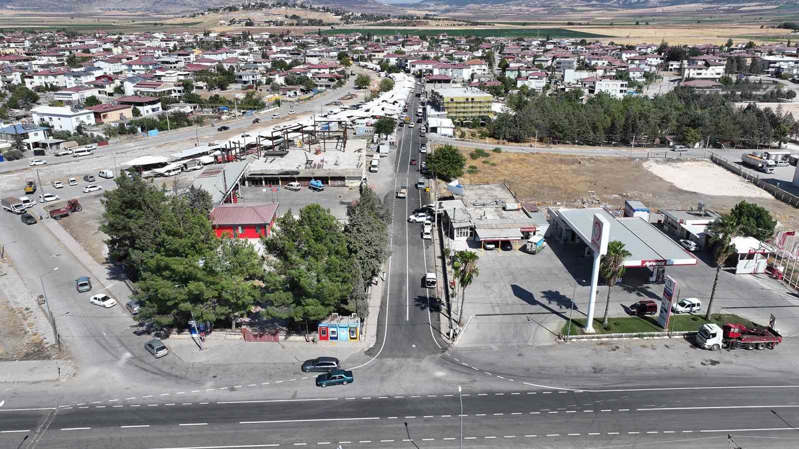 Pazarcık’ta yollar büyükşehir ile yenileniyor