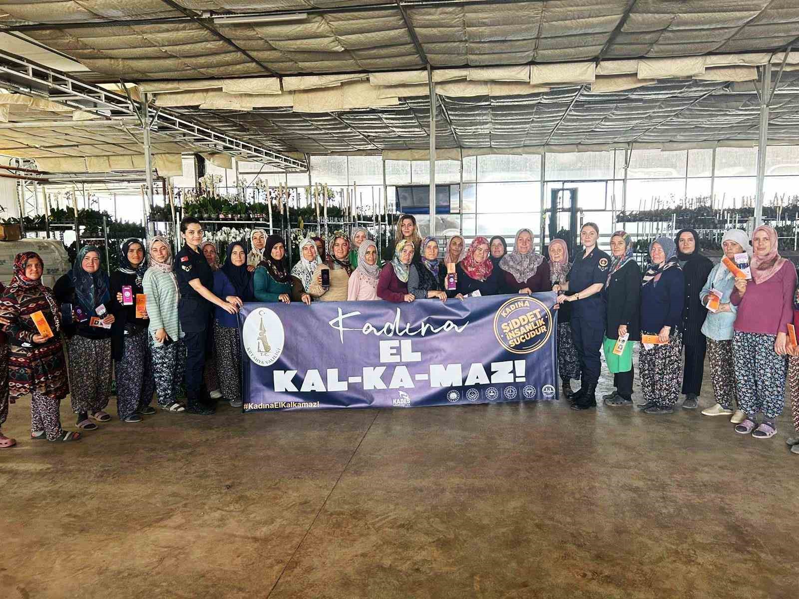 Simav&rsquo;da 34 sera &ccedil;alışanı kadına &ldquo;KADES" tanıtıldı
