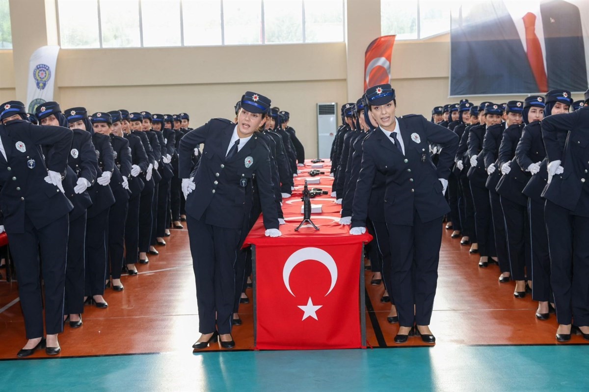 Mersin POMEM 30. dönem mezunlarını verdi
