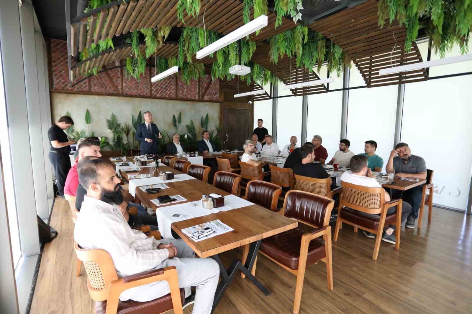 İneg&ouml;l Belediyesi&rsquo;nde yeni d&ouml;nem hızlı başladı
