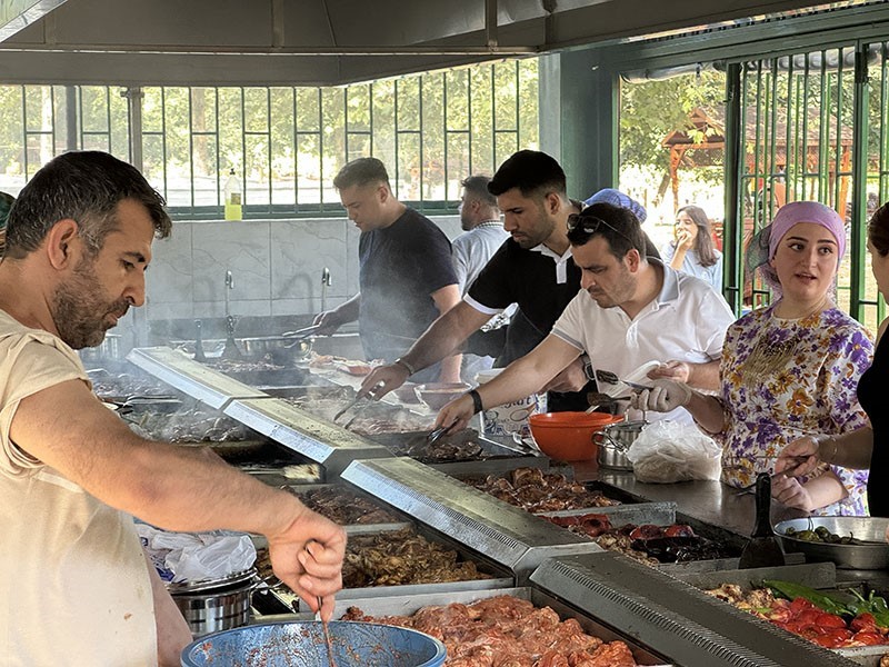 Hasbahçe’de vatandaşlar doğalgazlı mangal üniteleriyle dumansız piknik keyfi yapacak
