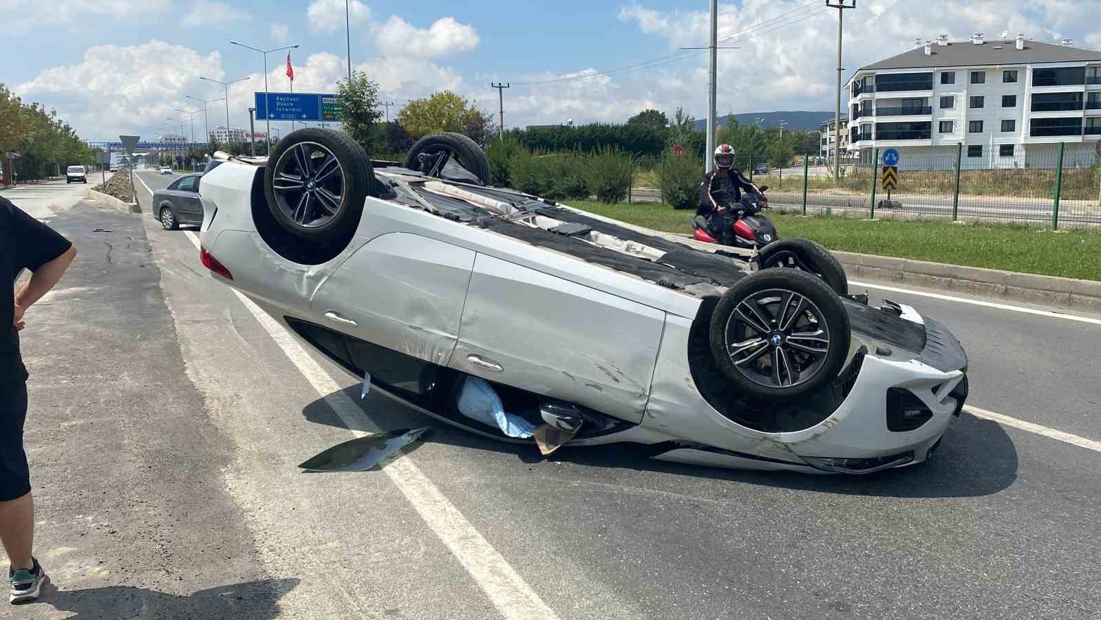 Otomobil tepetaklak oldu, sürücüsünün burnu bile kanamadı
