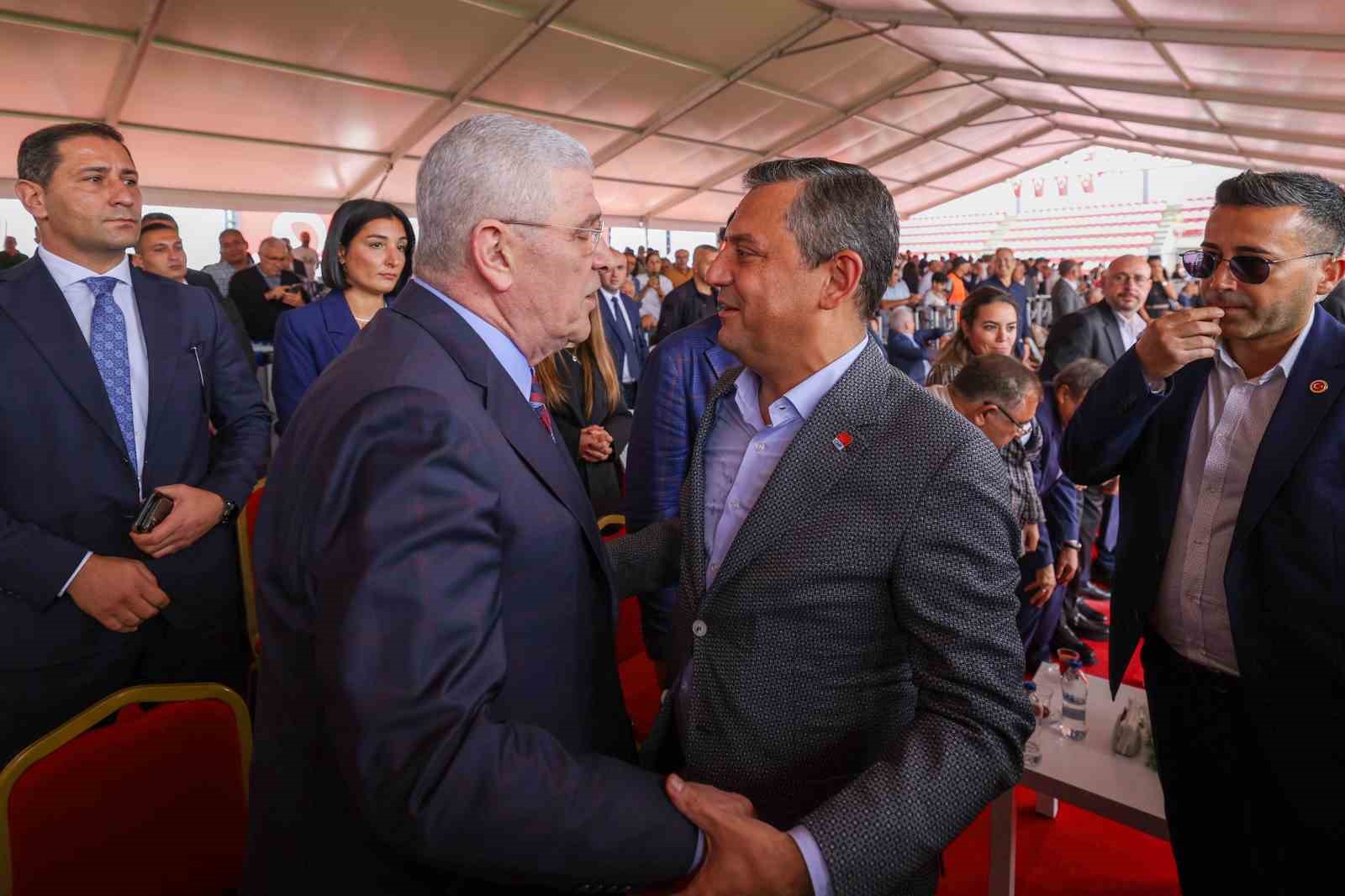 CHP Genel Başkanı Özel: “Ata sporumuzda mindere sporcuların yetişmesine katkı sağlayacağız”
