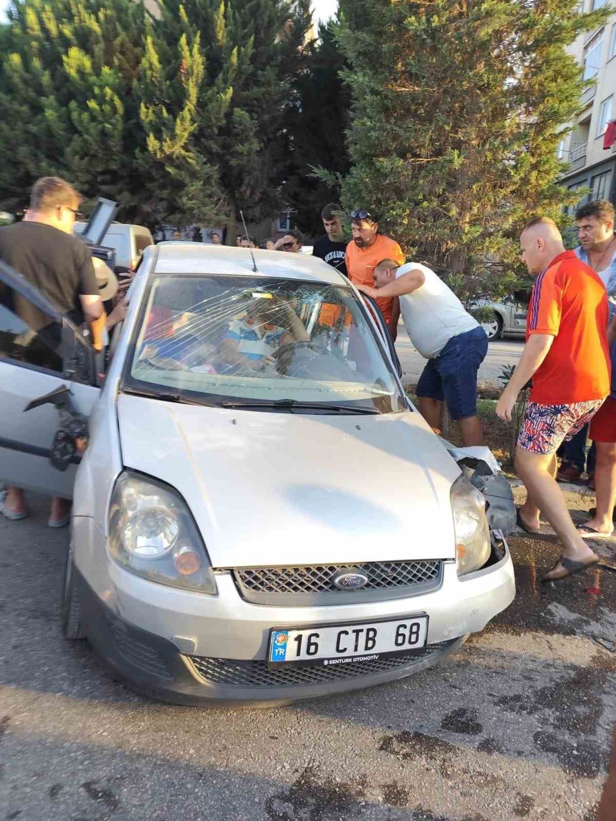 Erdek&rsquo;te yaralamalı trafik kazası
