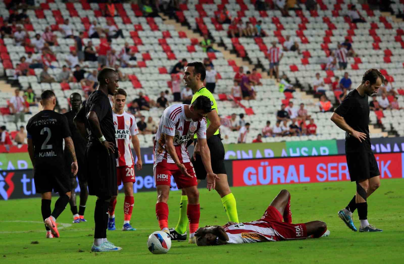 Trendyol Süper Lig: Antalyaspor: 3 - Hatayspor: 2 (Maç sonucu)