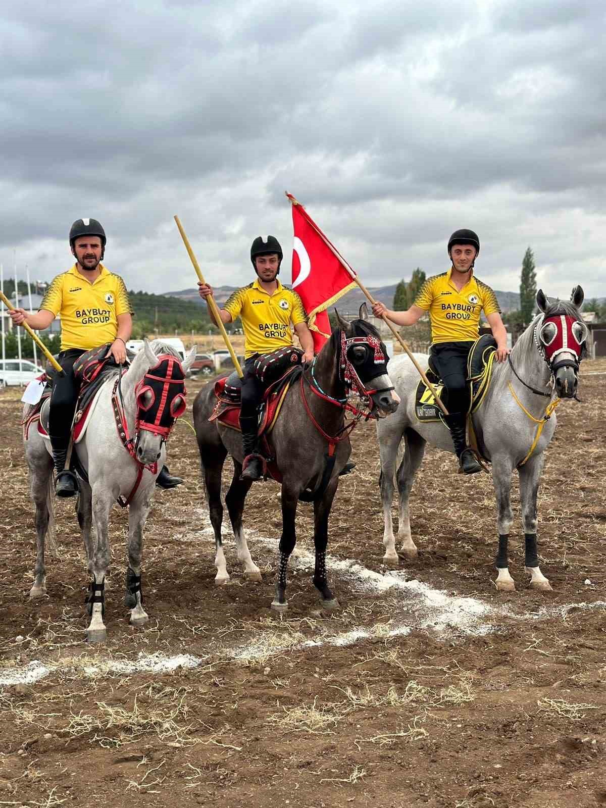 Şampiyon olan Bayburt Atlı Spor Kulübü 1’inci lige yükseldi
