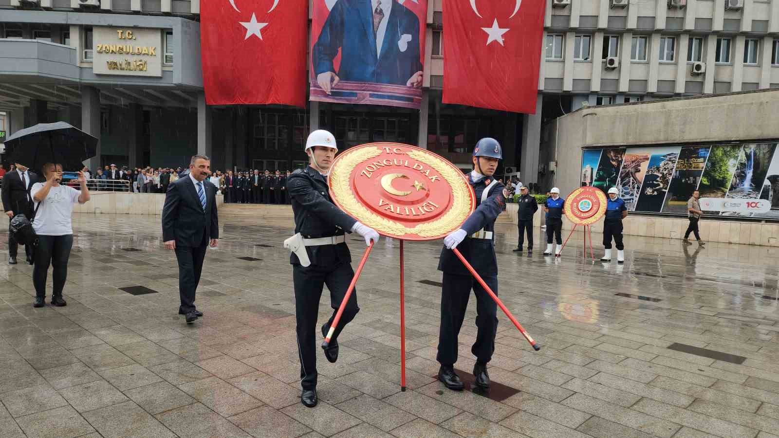 Atat&uuml;rk&rsquo;&uuml;n Zonguldak&rsquo;a gelişi kutlandı
