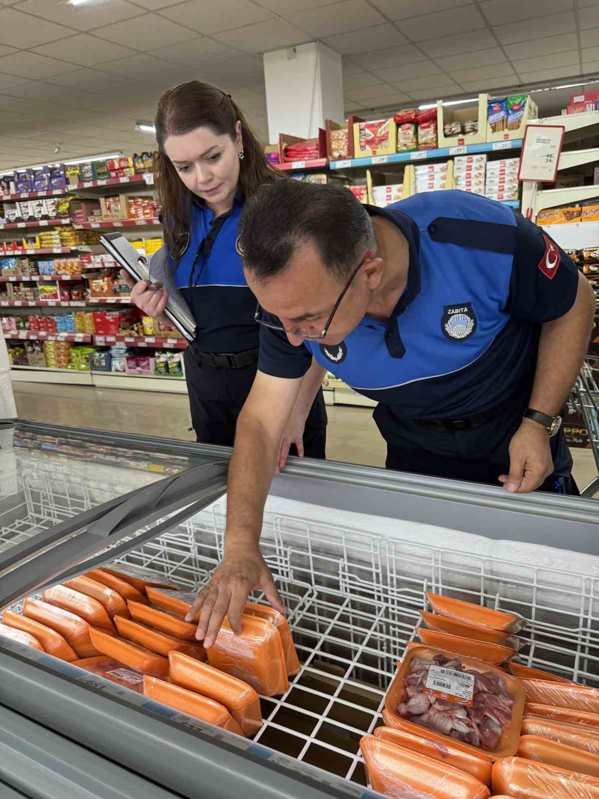 &Ccedil;orum&rsquo;da 8 markete cezai işlem uygulandı
