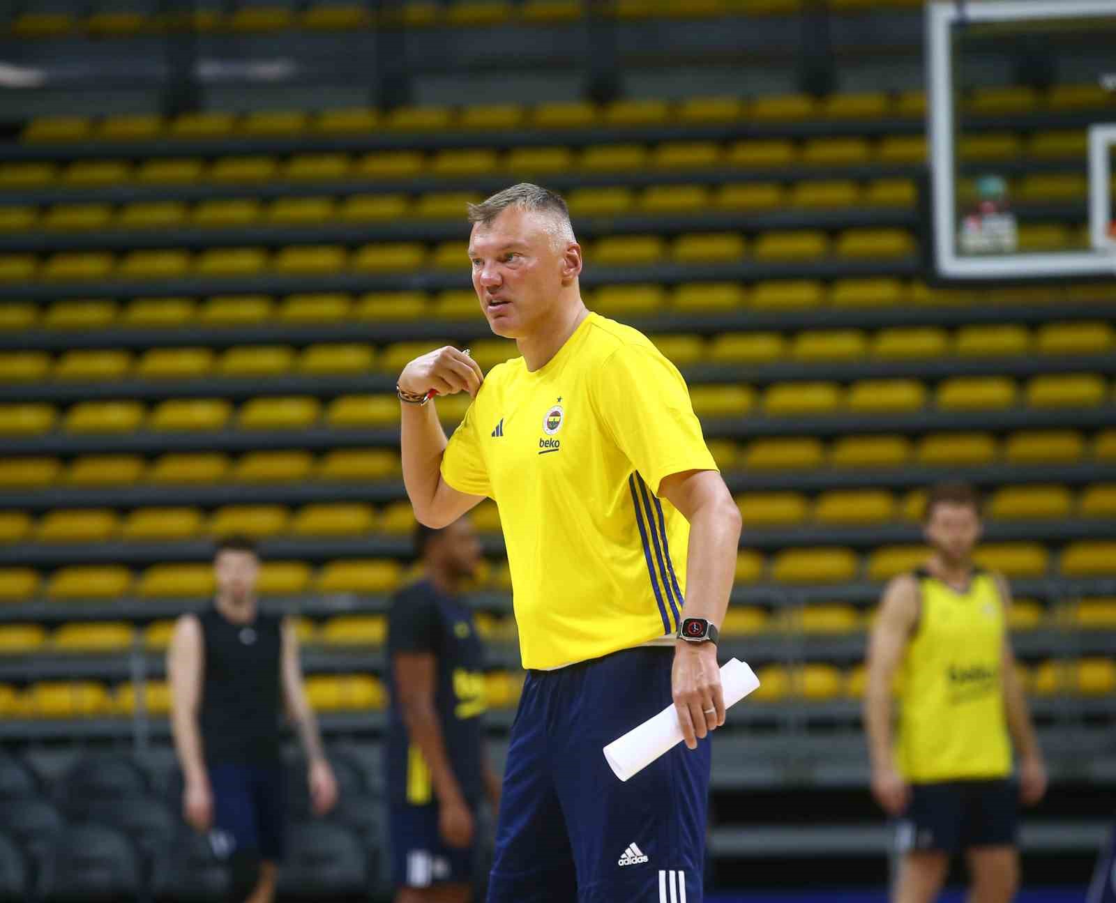 Fenerbah&ccedil;e Erkek Basketbol Takımı, yeni sezonun ilk antrenmanını yaptı
