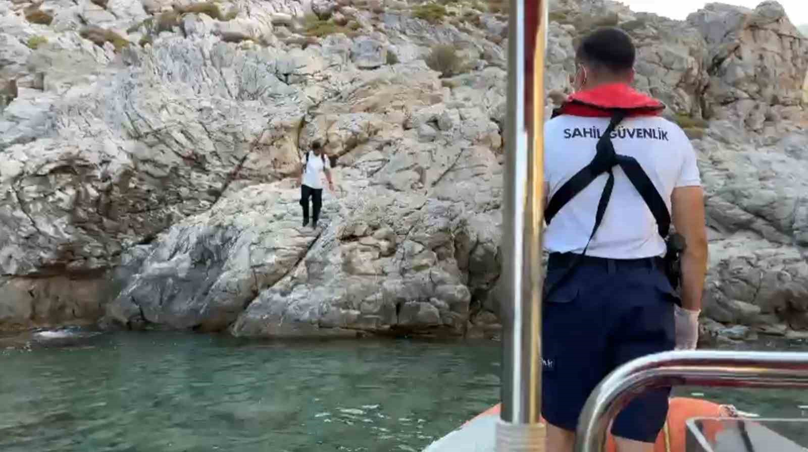 Armella koyunda bir düzensiz göçmen yakalandı