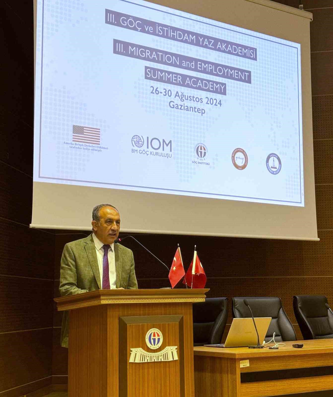 GA&Uuml;N&rsquo;de g&ouml;&ccedil; ve istihdam akademisi başladı
