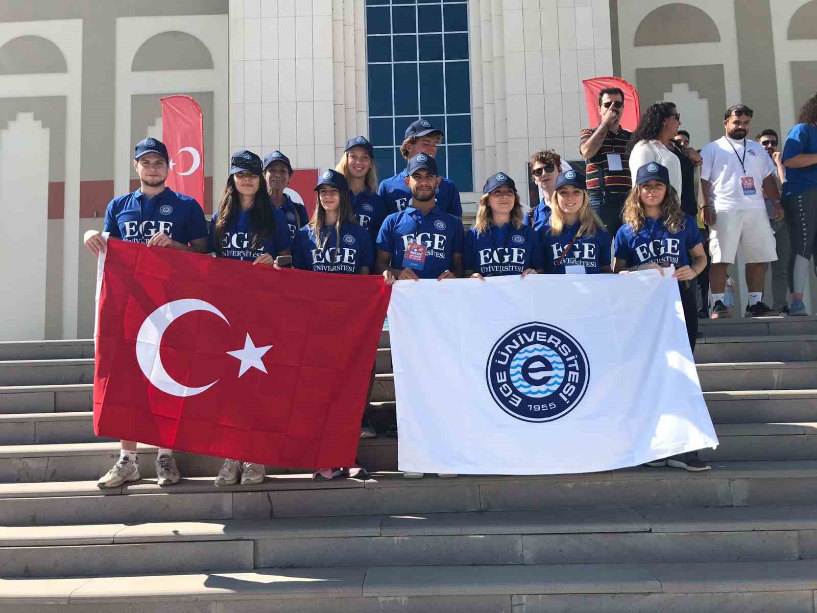 Egeli gençler Büyük Taarruz’un 102’nci yılını zaferin yaşandığı topraklarda kutladı