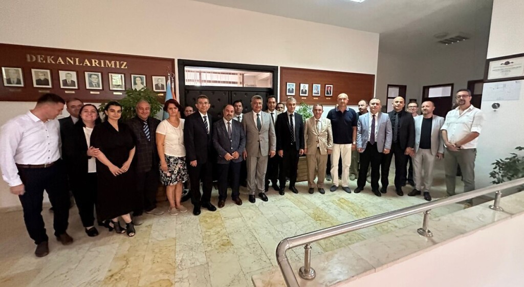 DP&Uuml;&rsquo;de ilahiyat ve fen edebiyat fak&uuml;ltelerine yeni dekanlar atandı
