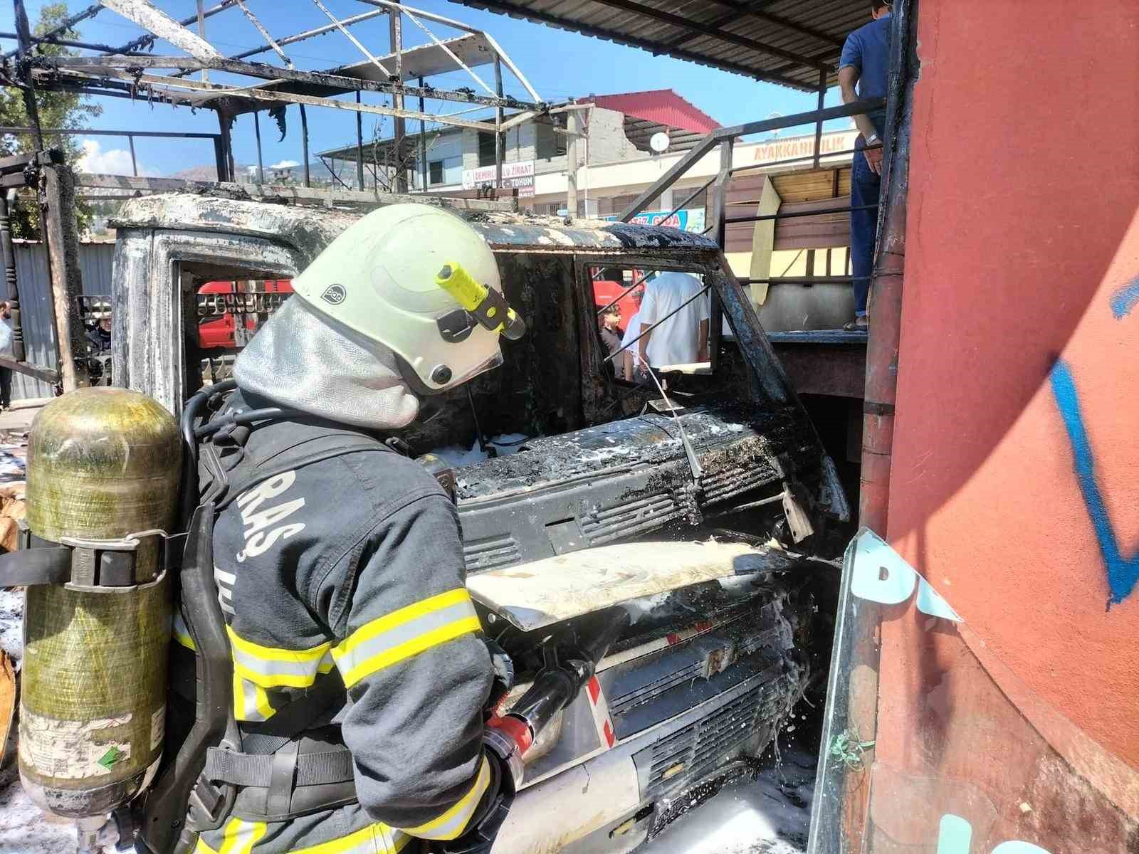 Kahramanmaraş&rsquo;ta iş yeri yangını
