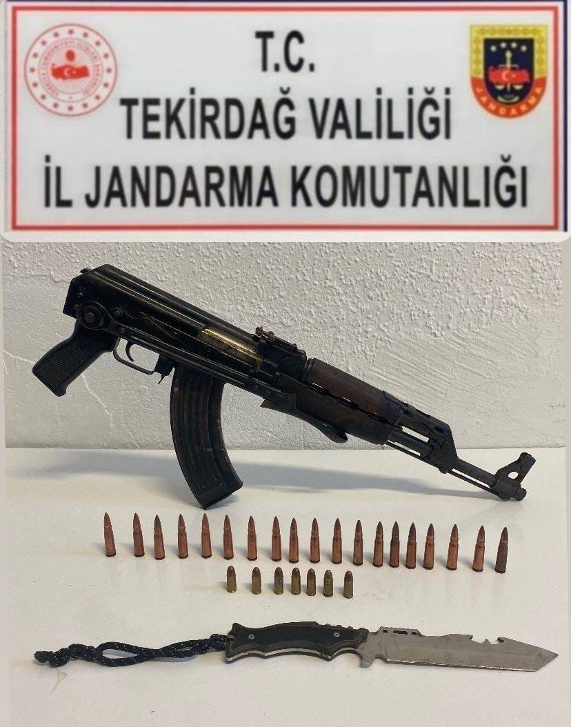 Tekirdağ&rsquo;da uyuşturucu ve silah operasyonları
