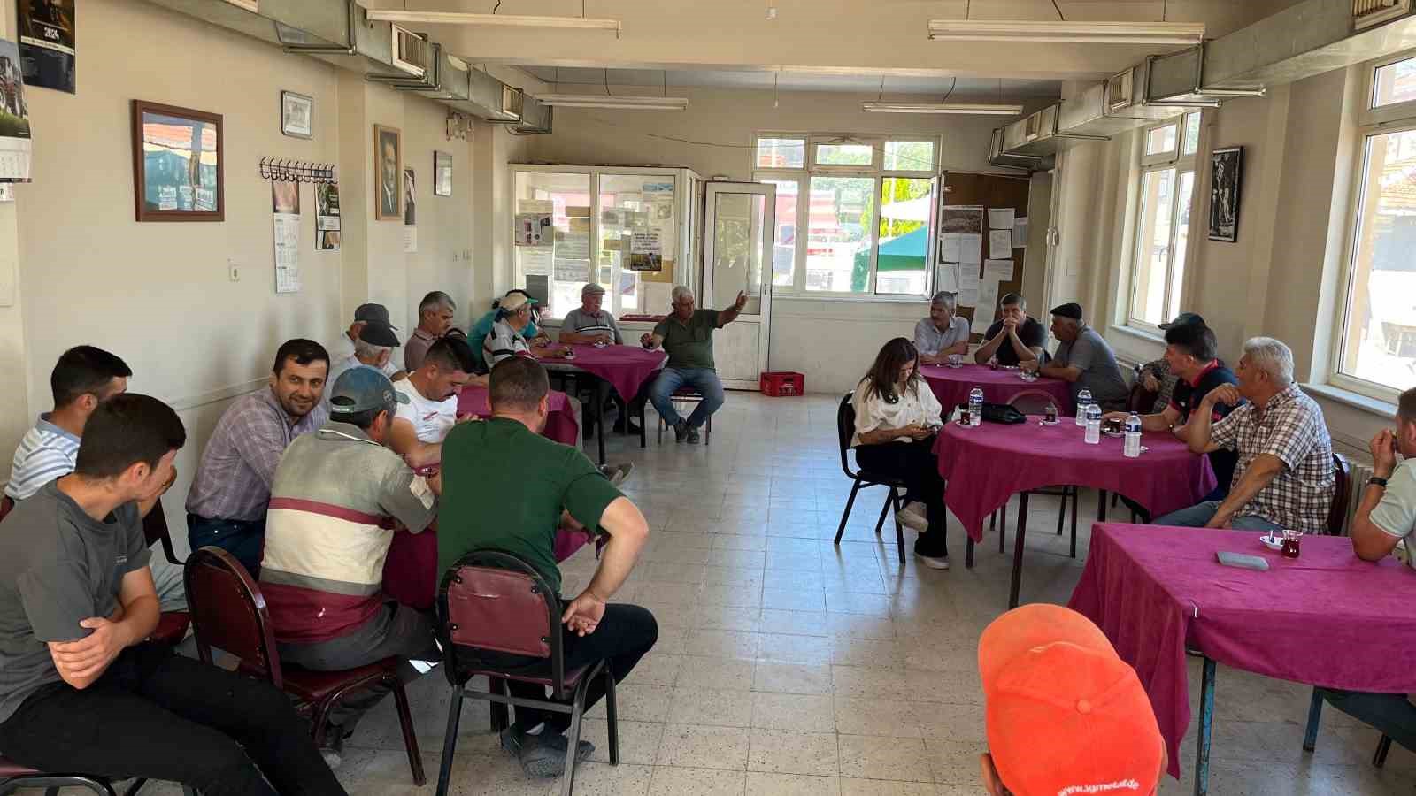 İl Tarım ve Orman M&uuml;d&uuml;r&uuml;, &ccedil;ift&ccedil;ilerle bir araya geldi
