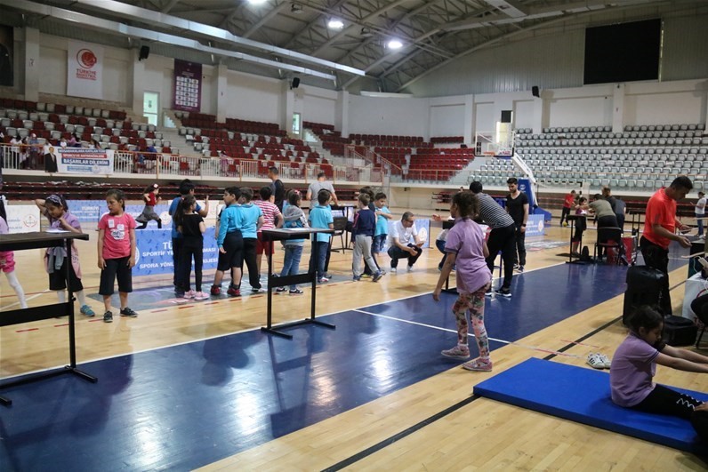 Yalova’da yetenek taraması ile geleceğin sporcuları keşfediliyor