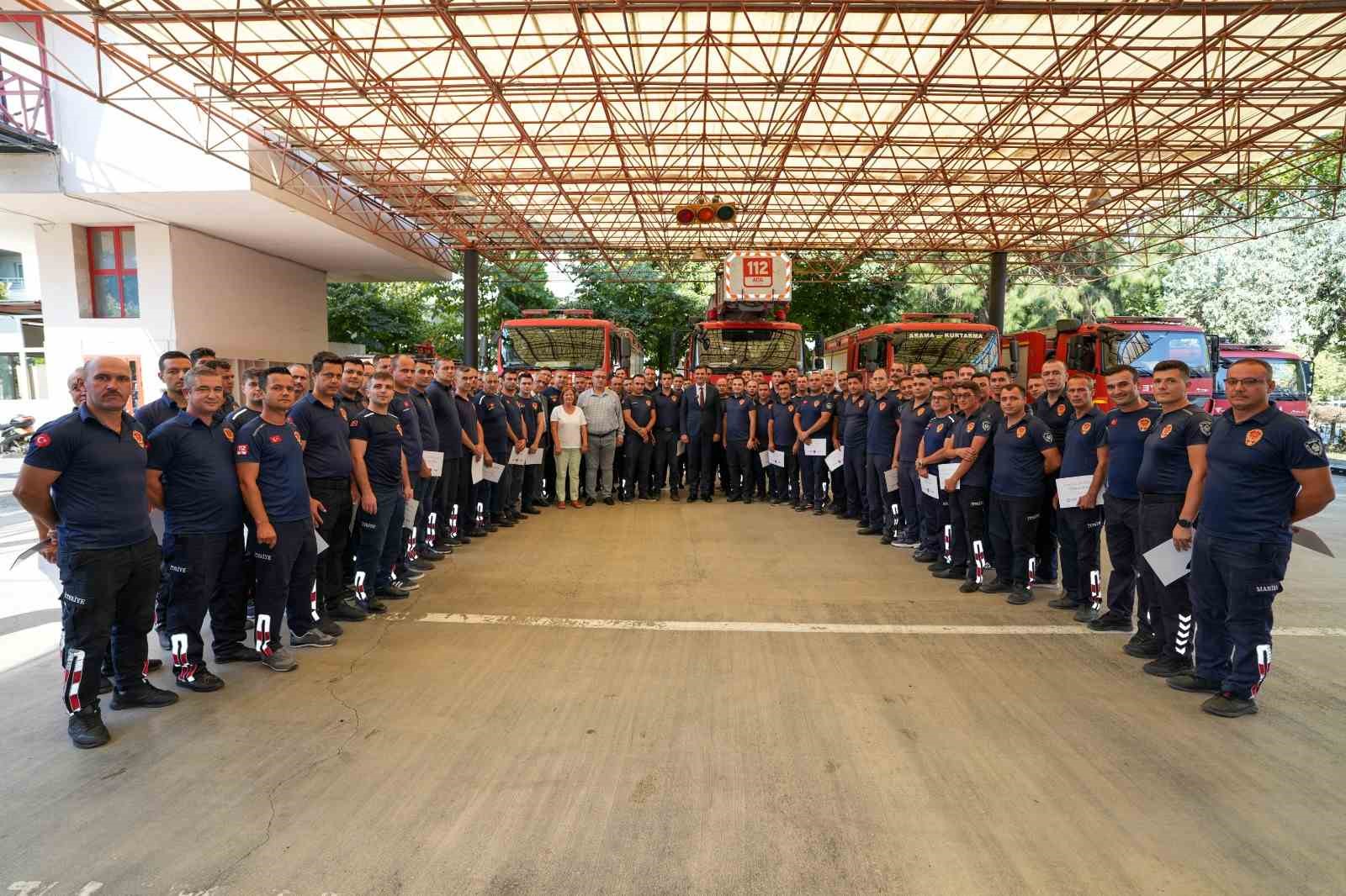 Başkan Zeyrek&rsquo;ten itfaiye personeline ikramiye s&ouml;z&uuml;
