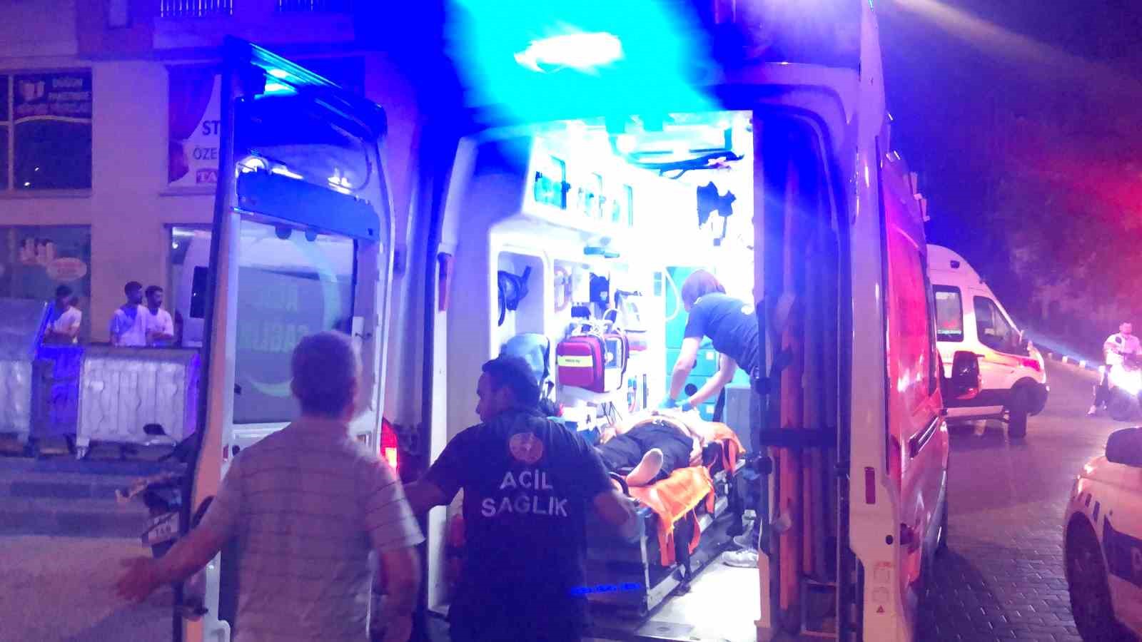 &Ccedil;orlu&rsquo;da bı&ccedil;aklı kavga: 4 yaralı
