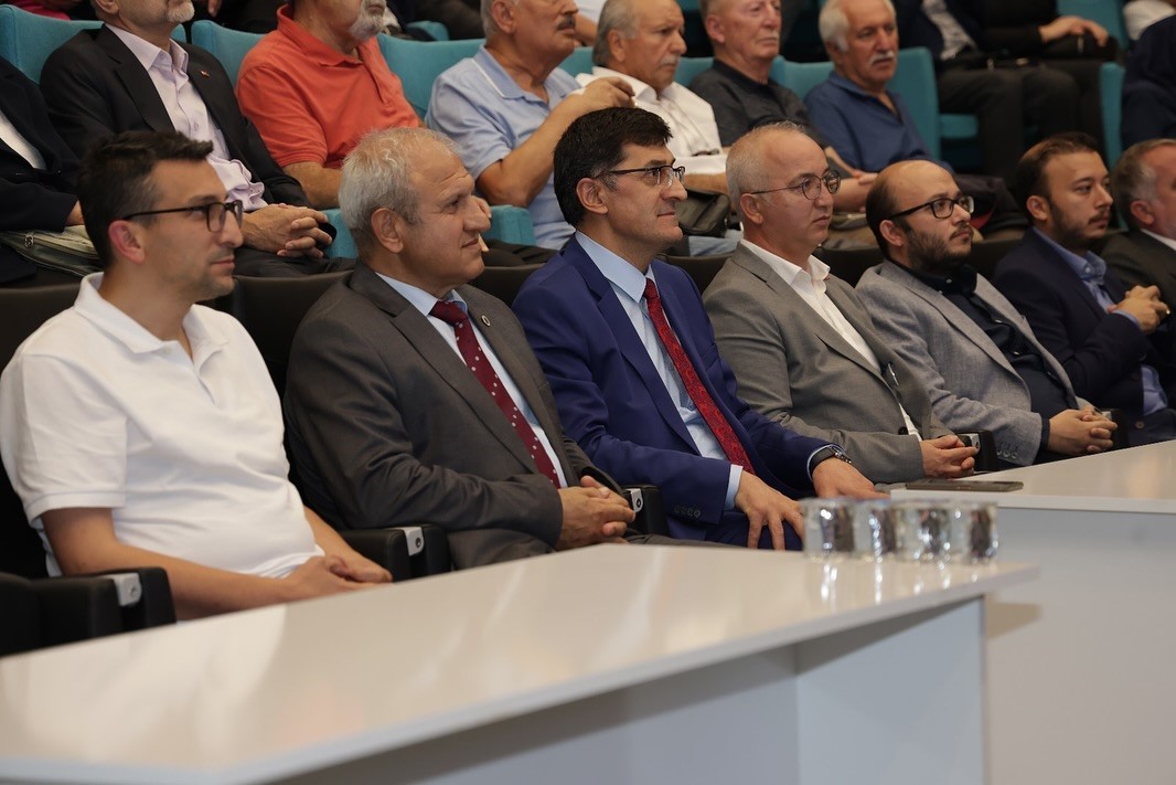 K&uuml;tahya&rsquo;da &rsquo;Milli m&uuml;cadele&rsquo; konulu konferans
