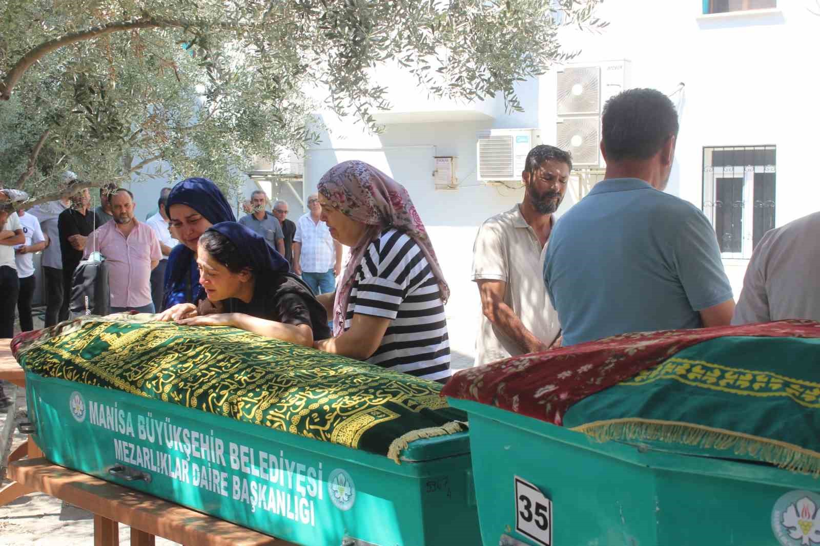 Acılı anne: "Hanginize yanayım"