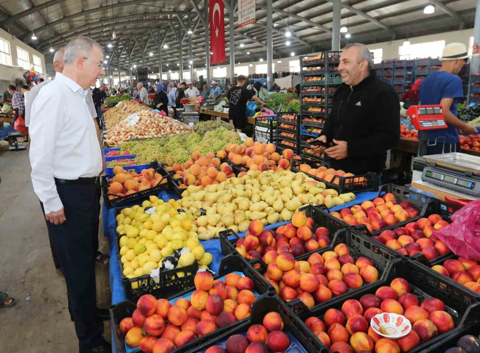 Vali Doruk’tan pazar turu