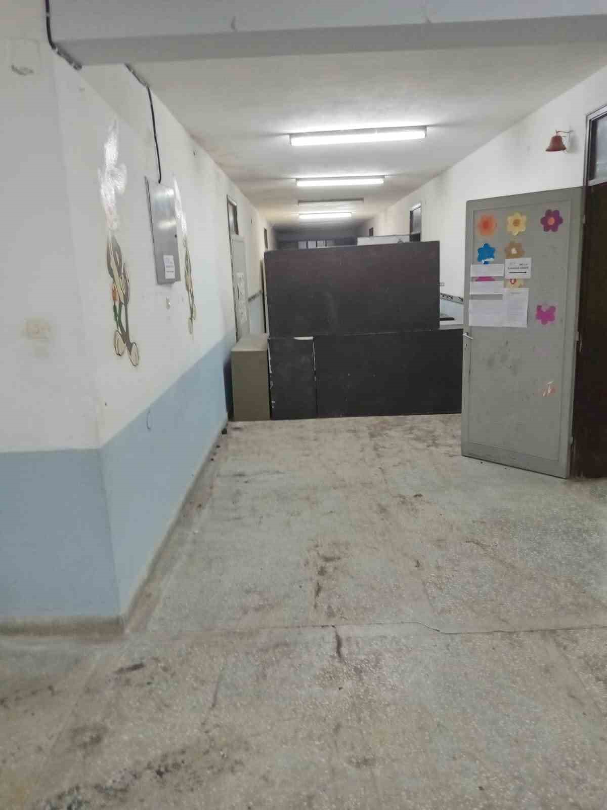 Kayalar k&ouml;y&uuml; gen&ccedil;leri kreş i&ccedil;in bila bedel &ccedil;alıştı
