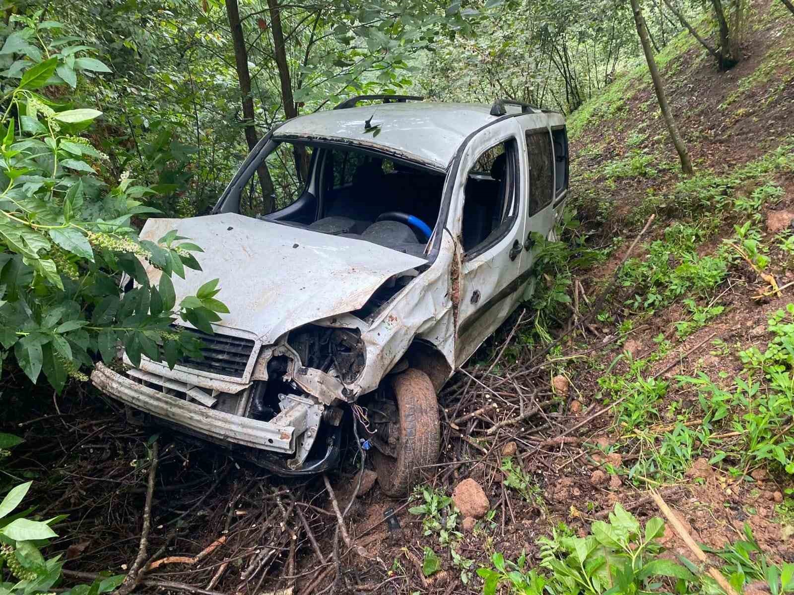 Giresun’da hafif ticari araç takla attı: 1 ölü, 1 yaralı