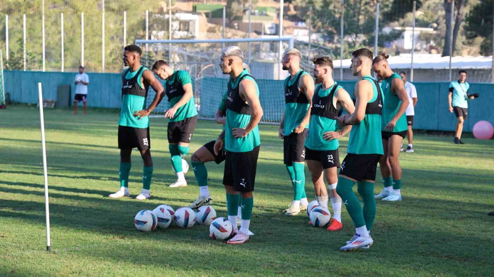 Bodrum FK’nın genç futbolcuları, takım için mücadele edeceklerinin mesajını verdi
