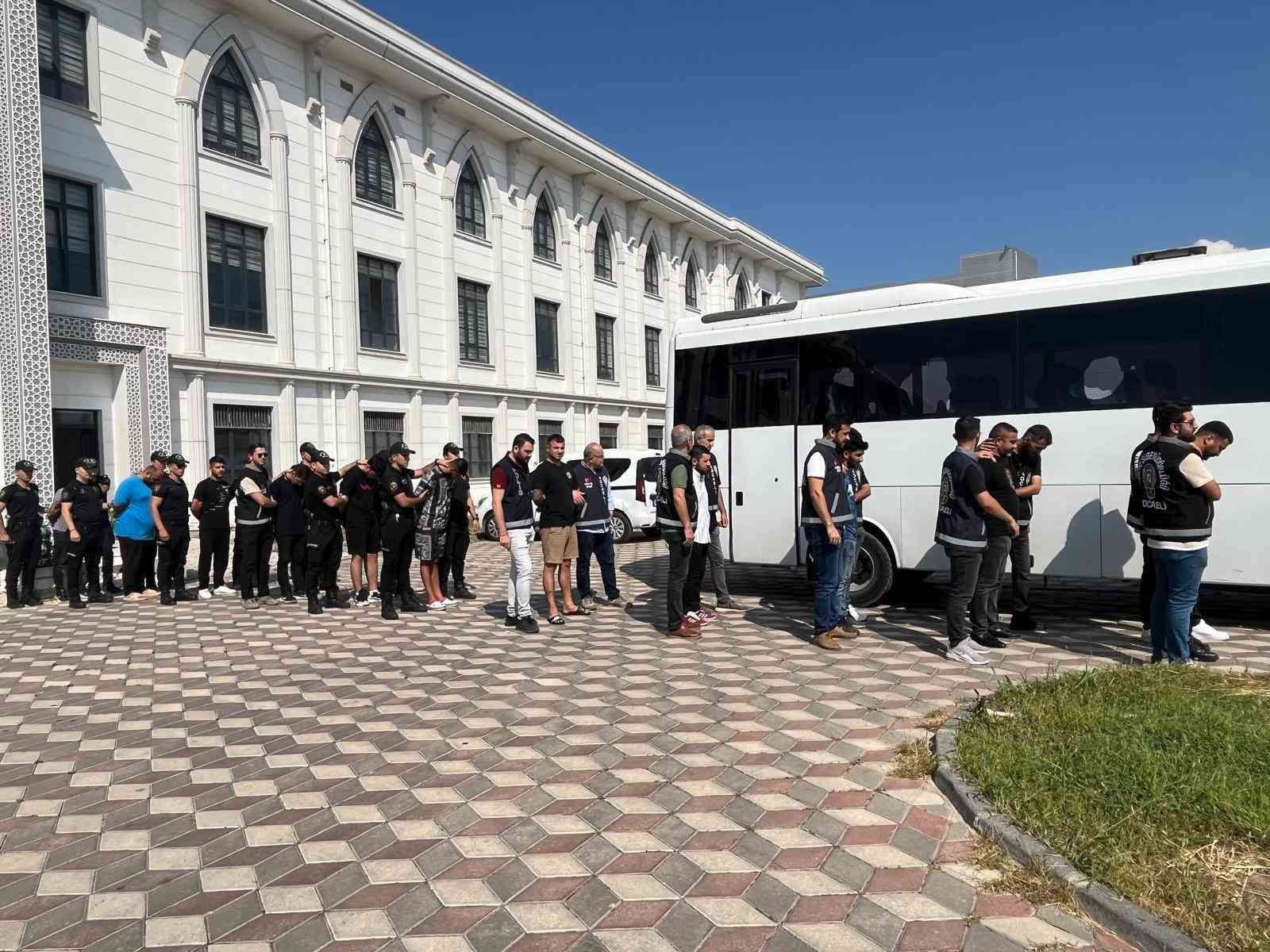 Çay içmeyen gelen 18 yaşındaki misafiri öldürmüşlerdi, suç makinesi çıktılar