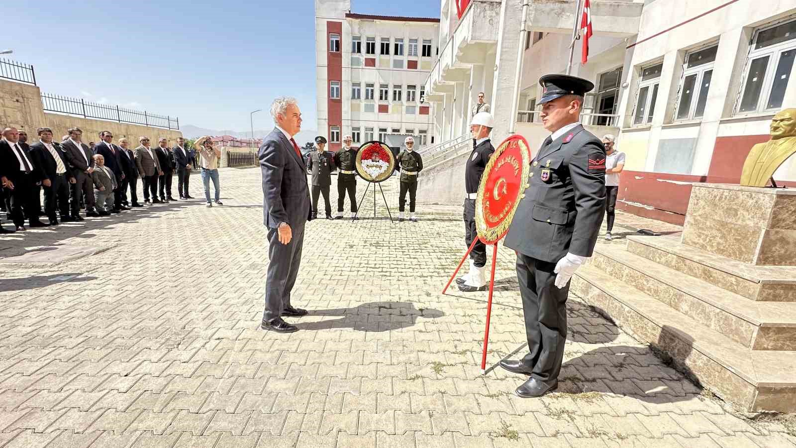 Yüksekova’da 30 Ağustos Zafer Bayramı törenle kutlandı