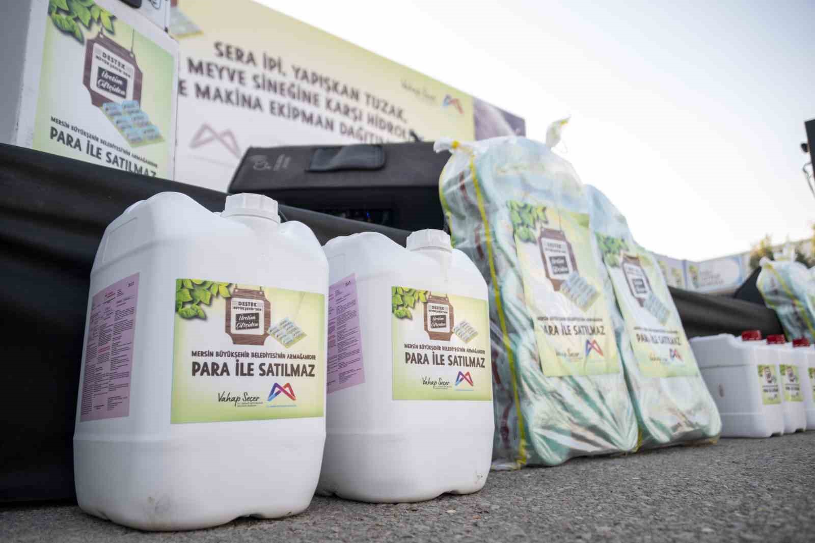 Mersin Büyükşehir Belediyesinden çiftçiye destek