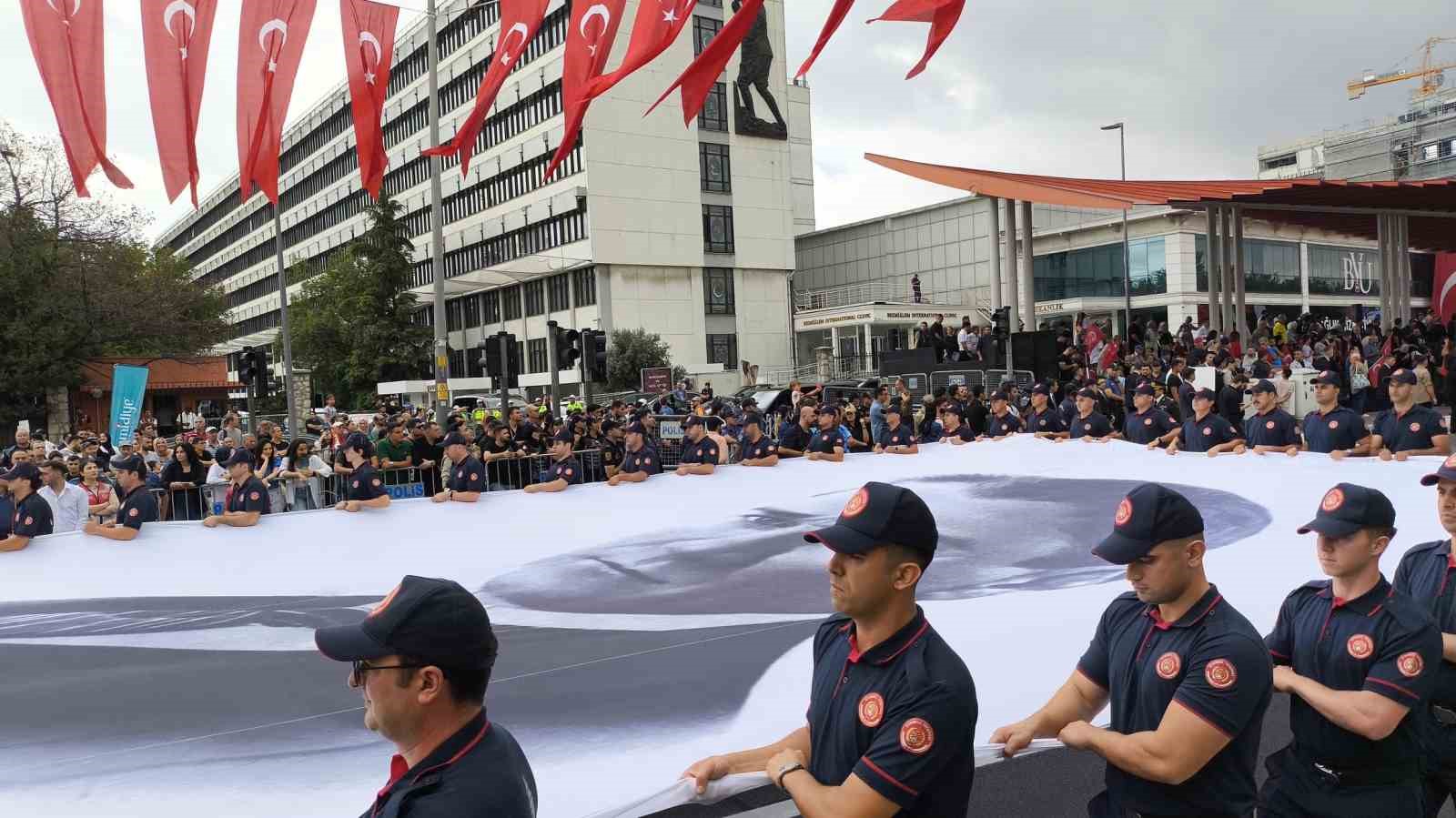 30 Ağustos Zafer Bayramı coşkusu Vatan Caddesi’nde yaşandı
