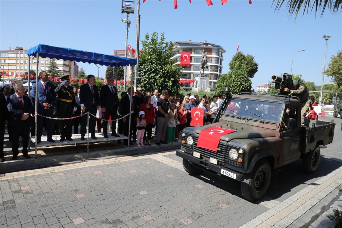 Edremit&rsquo;te 30 Ağustos Zafer Bayramının 102. yıl d&ouml;n&uuml;m&uuml; t&ouml;renlerle kutlandı
