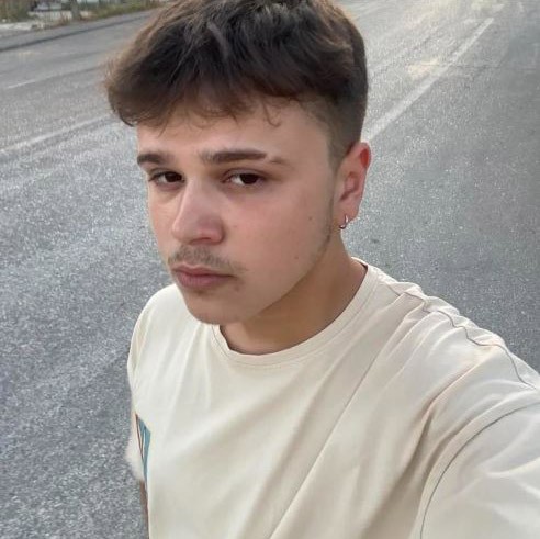 Gen&ccedil;lerin kavgası kanlı bitti: 1 kişi &ouml;ld&uuml;
