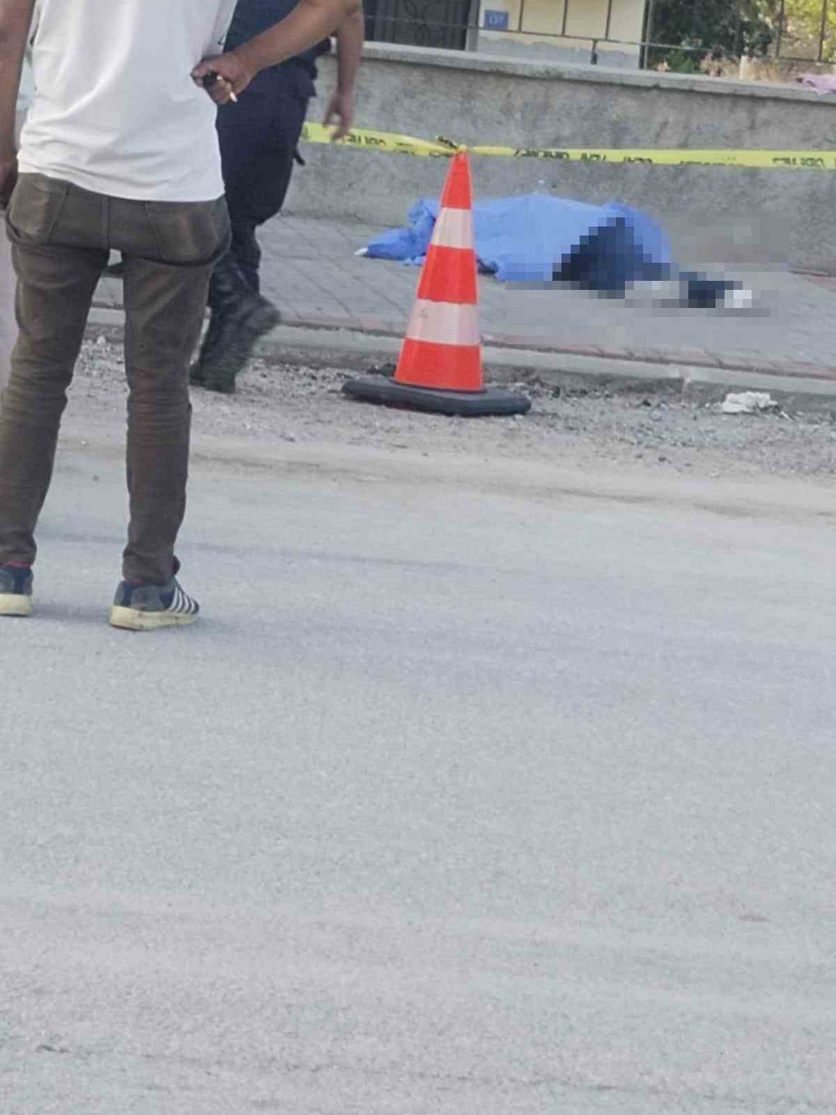 Gen&ccedil;lerin k&uuml;&ccedil;&uuml;k yaştan itibaren s&uuml;ren husumetinde kan aktı: 1 &ouml;l&uuml;
