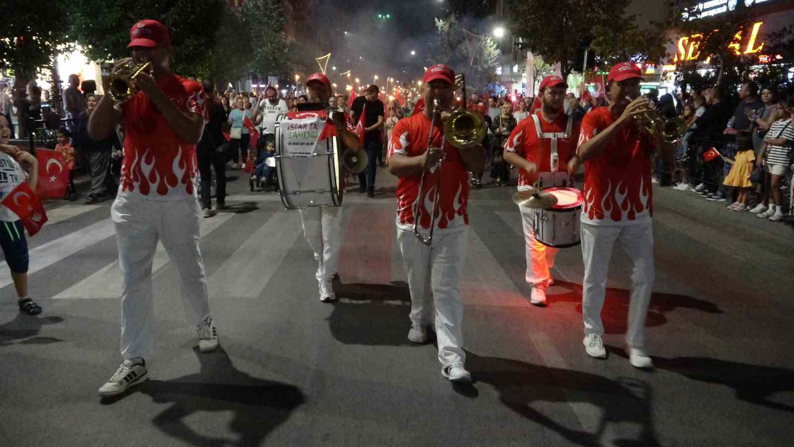 Ispartalılar, Zafer Bayramı’nın 102’nci yılında tek yürek oldu
