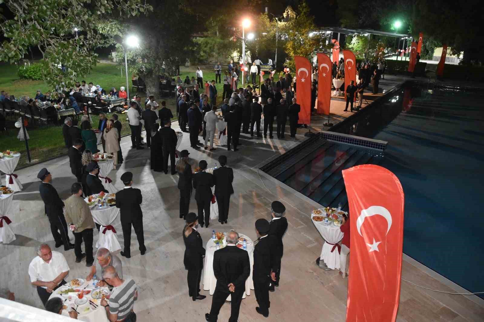 Kırıkkale Valisi Makas: "30 Ağustos, T&uuml;rk tarihine altın harflerle yazılmıştır"
