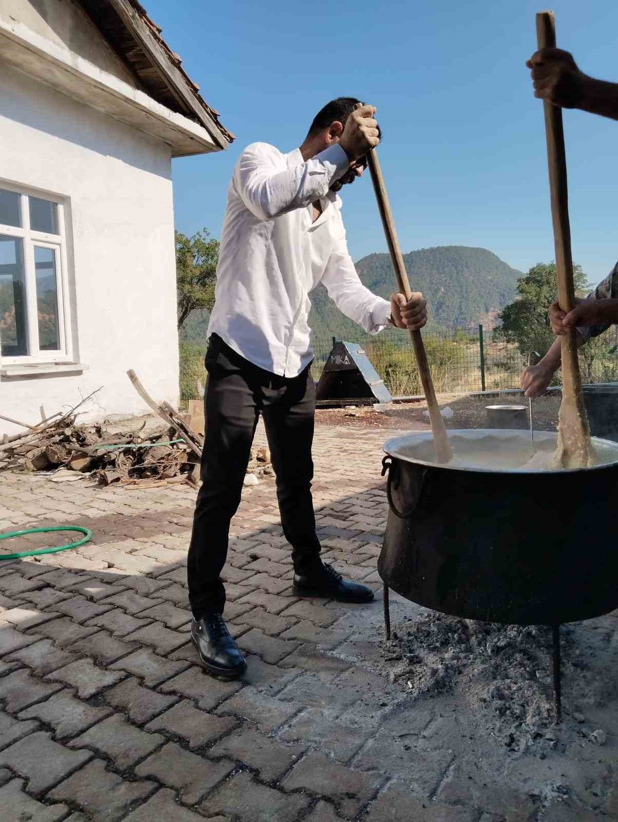 Göktepe halkı kuraklık nedeniyle yağmur duasına çıktı
