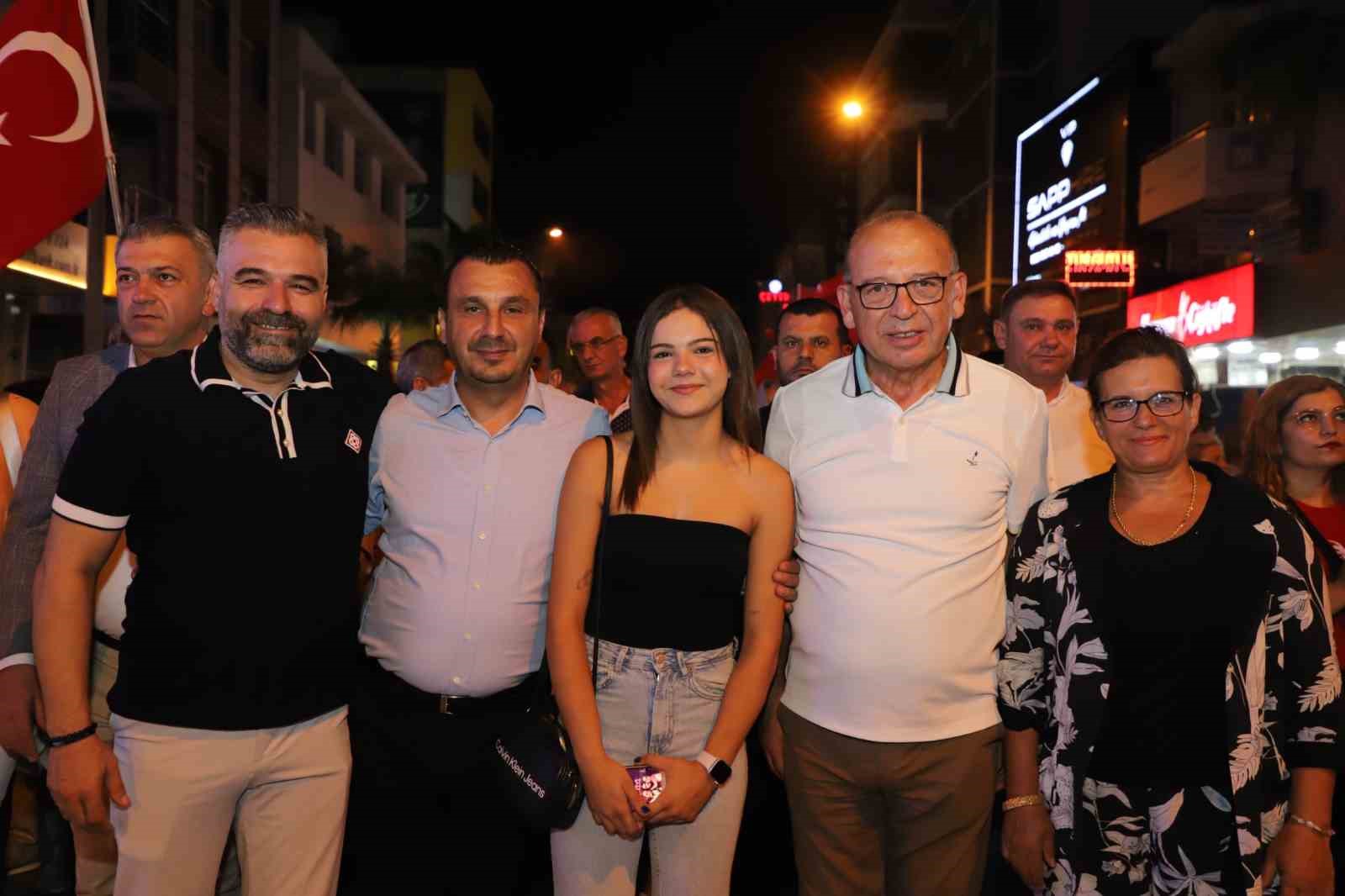 Turgutlu Belediyesinden Zafer Bayramı’nın 102. yılında muhteşem kutlama