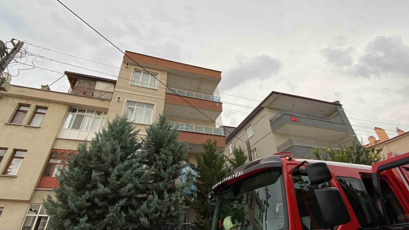 Doğum g&uuml;n&uuml; kutlamasında helyum gazının bulunduğu t&uuml;p patladı: 2 yaralı 