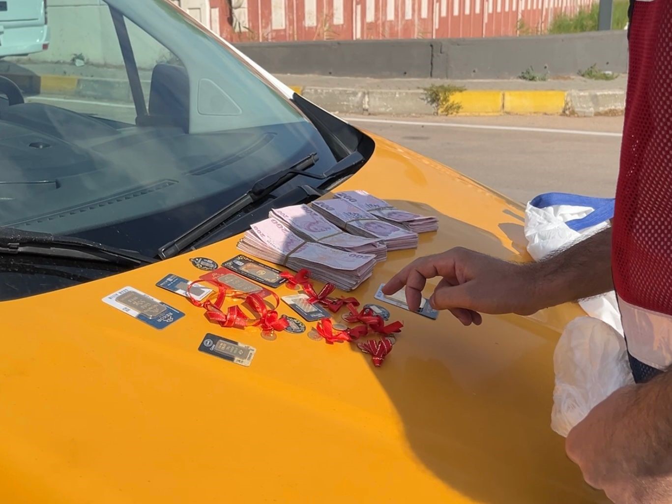 Bandırma&rsquo;da JASAT&rsquo;tan aynı g&uuml;n i&ccedil;inde iki başarılı operasyon
