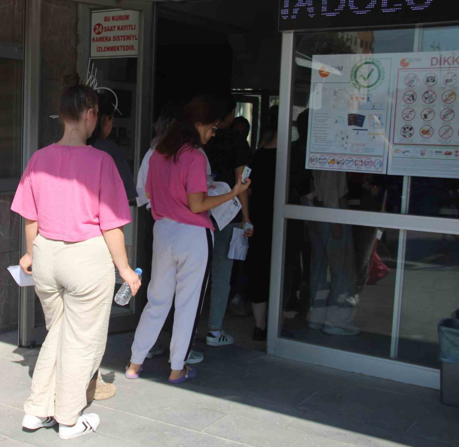 Memur olma hayallerini 1 dakikayla kaçırdılar
