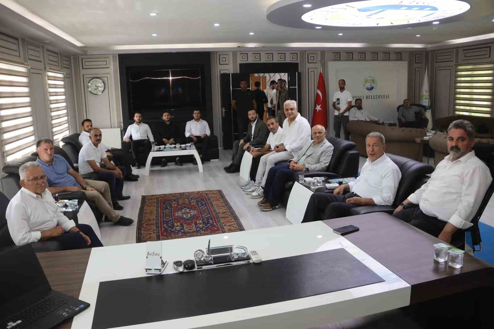 Yahyalı Belediyesi ve Tekstil Fabrikası Şantiyesi&rsquo;ne ziyaret
